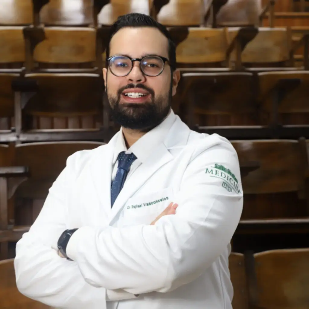 Dr. Raphael Vasconcelos | Formação pela USP